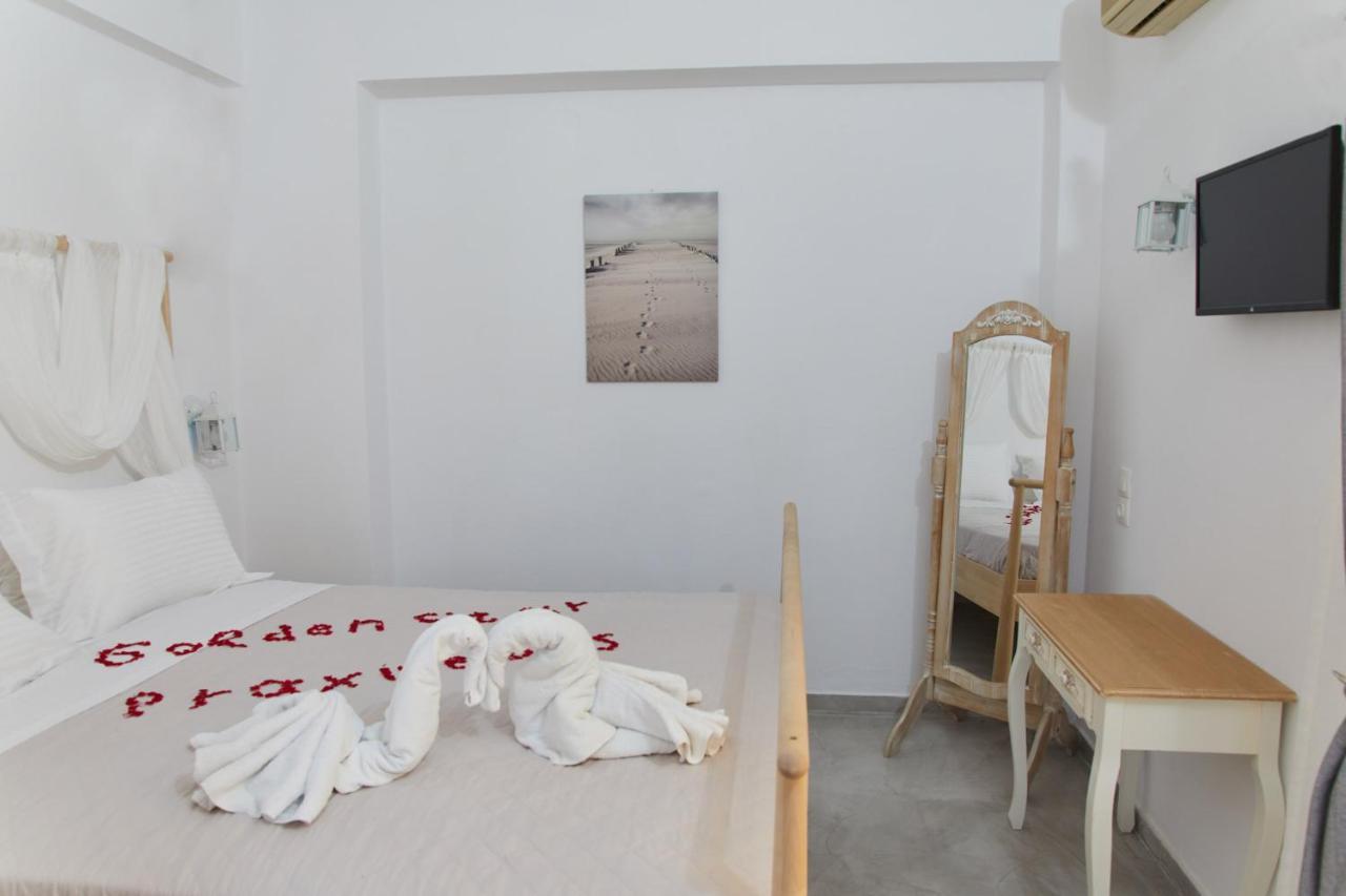 Appartamento Golden Star Praxitelous Agia Marina  Esterno foto