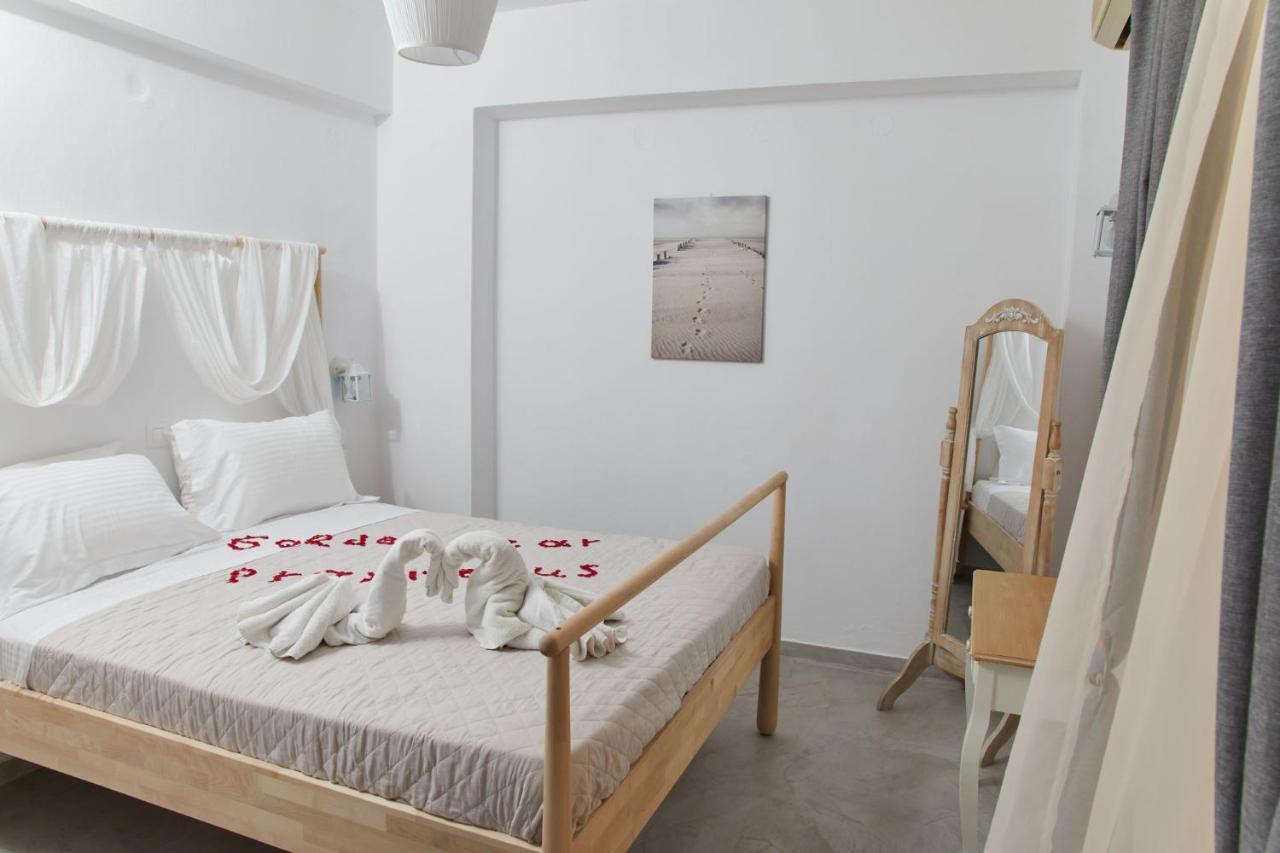 Appartamento Golden Star Praxitelous Agia Marina  Esterno foto