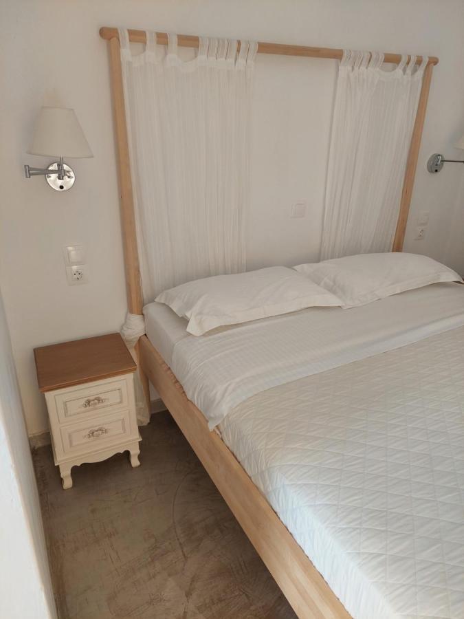 Appartamento Golden Star Praxitelous Agia Marina  Esterno foto