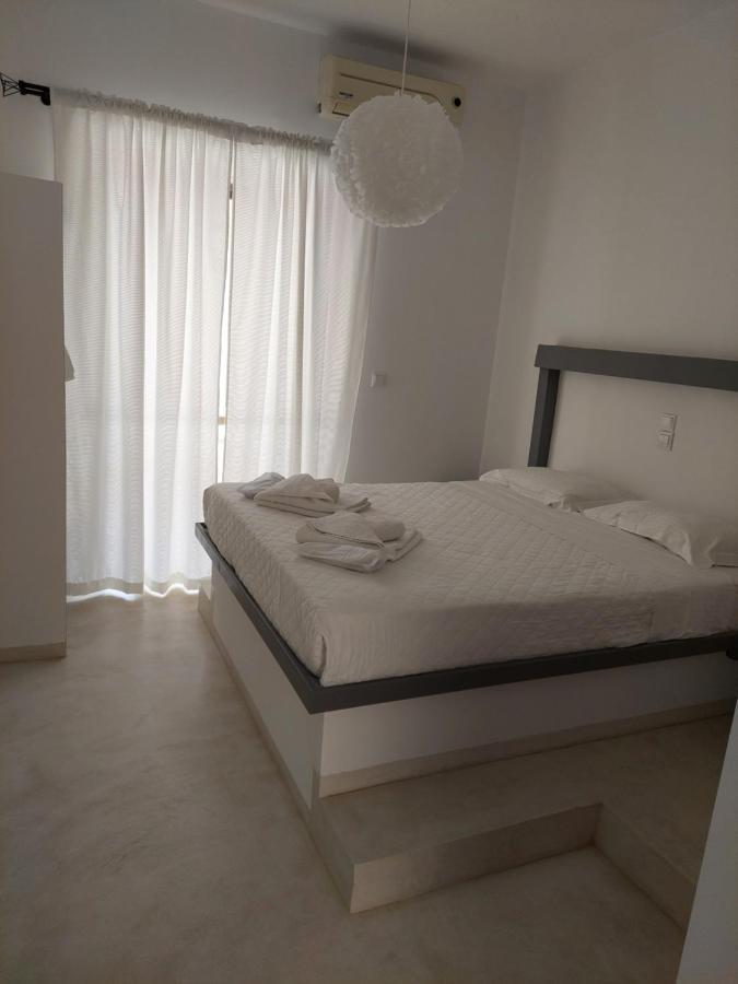Appartamento Golden Star Praxitelous Agia Marina  Esterno foto