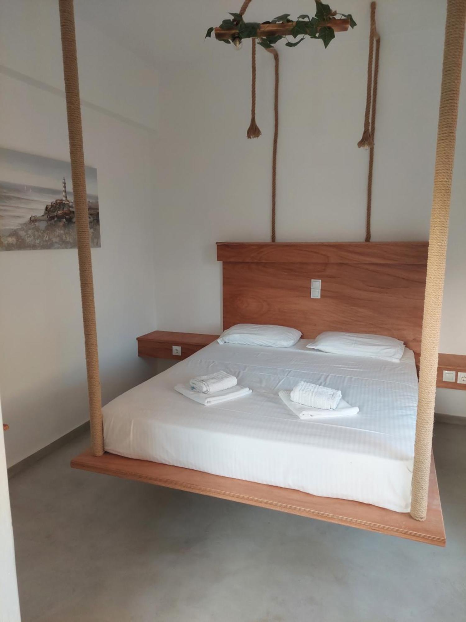 Appartamento Golden Star Praxitelous Agia Marina  Esterno foto
