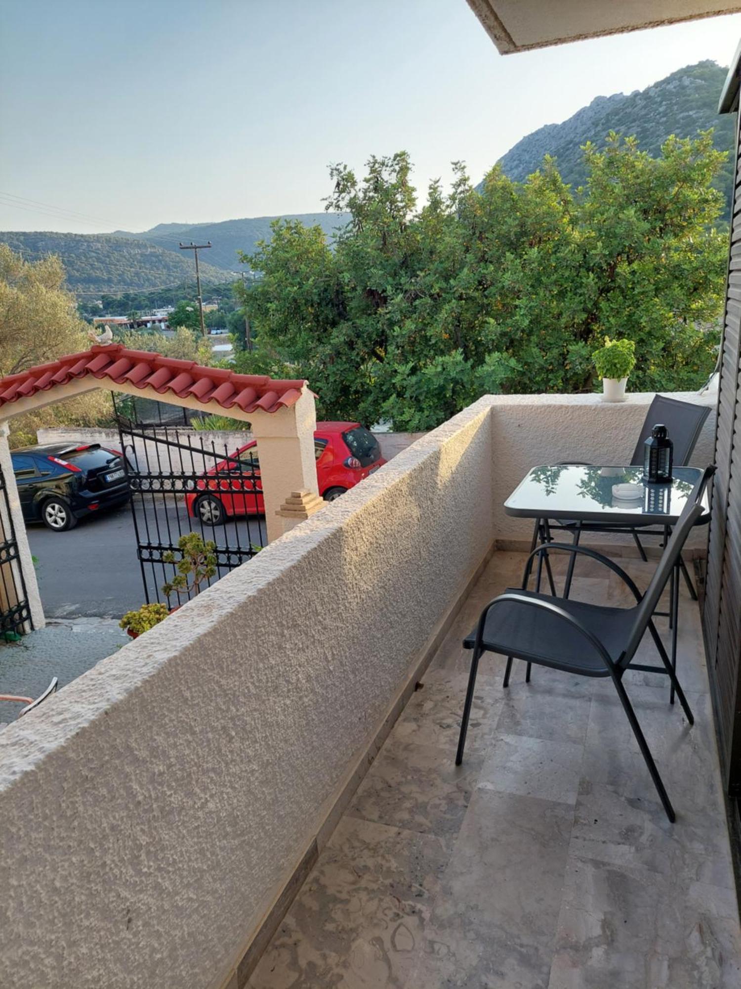 Appartamento Golden Star Praxitelous Agia Marina  Esterno foto